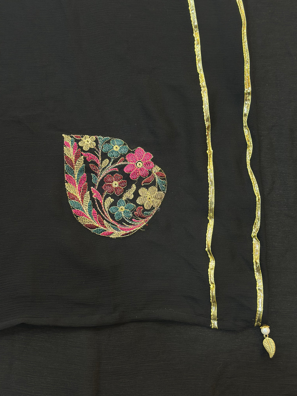 Dil-Kash Black Lawn Patchwork suit — 2-Side Gota Patti Border — Rumaisa Fashion