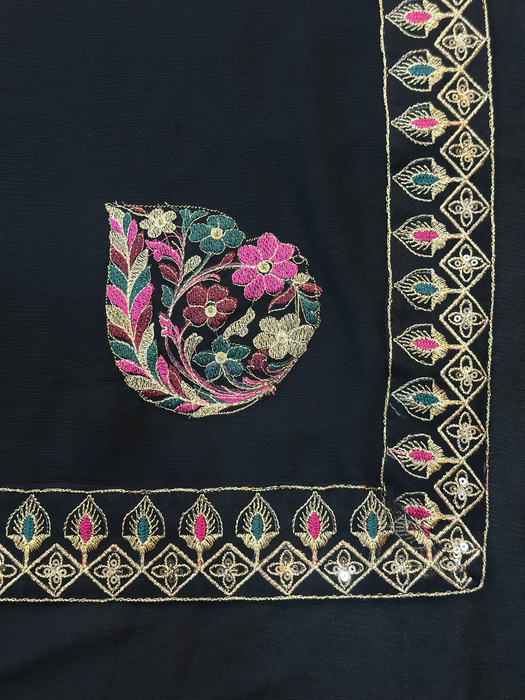 Dil-Kash Black Lawn Patchwork suit — 4-Side Patchwork Border — Rumaisa Fashion