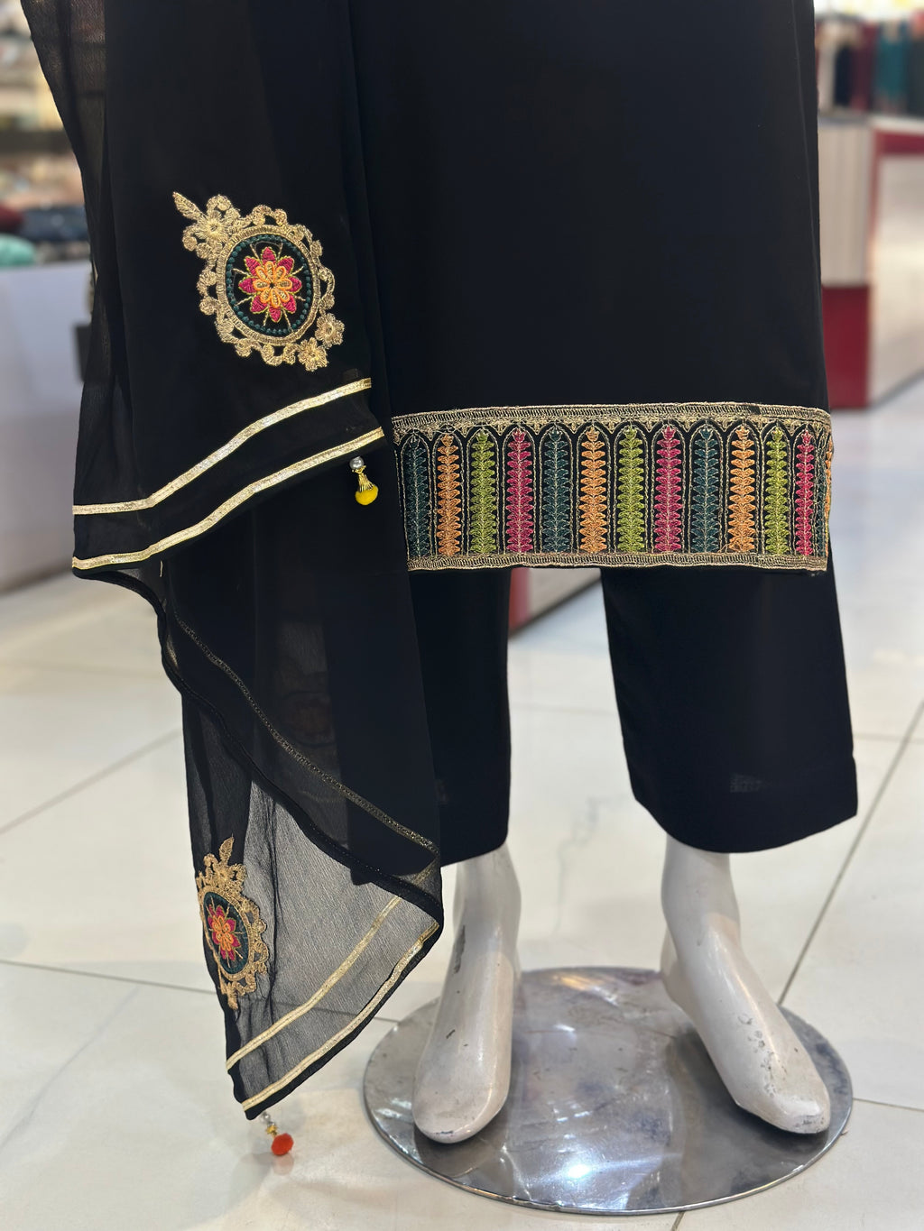 Gul-E-Arzo Karandi Black | 3 Piece Suit | (RF-D2-KR-BK) Rumaisa Fashion