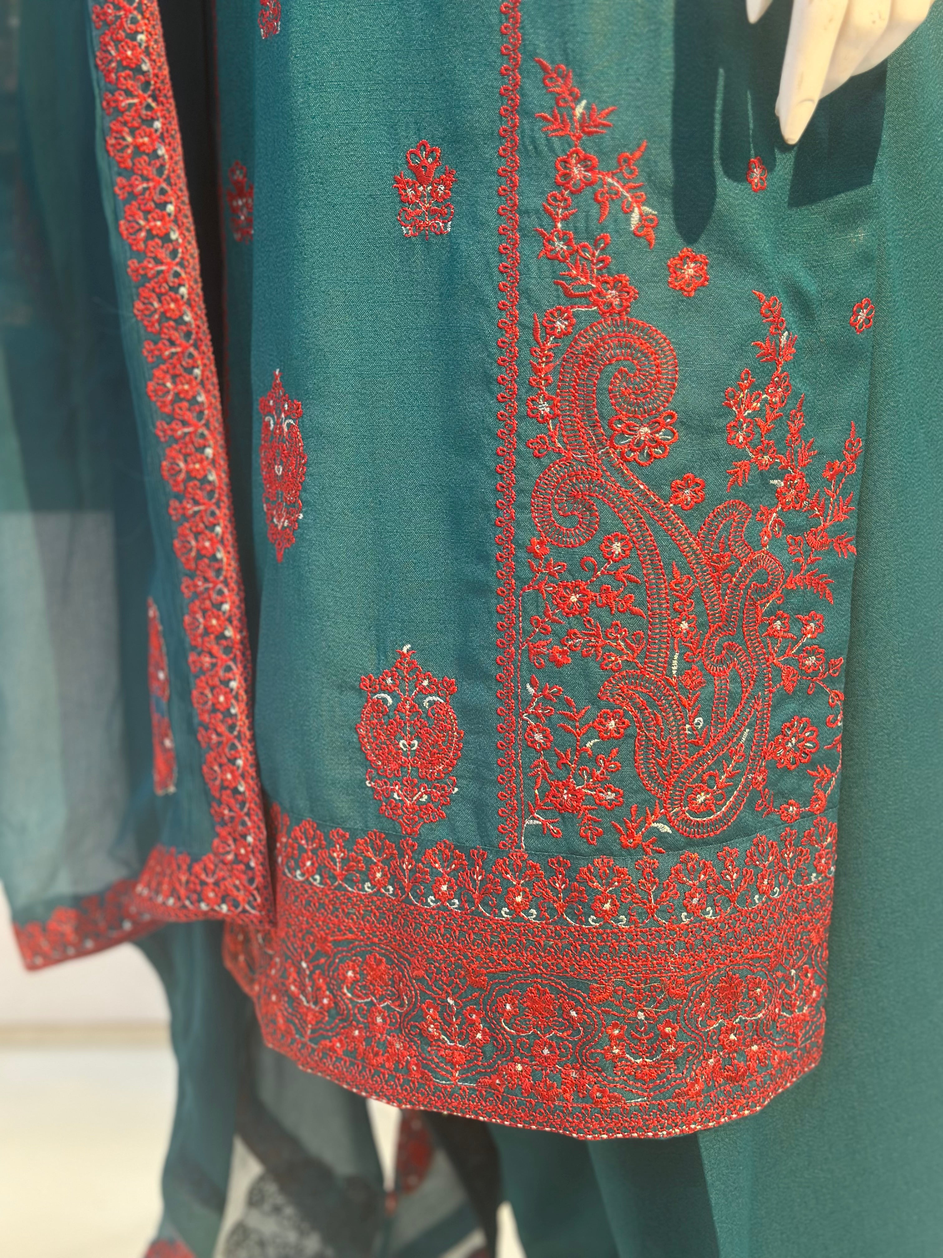 Kashish Karandi Zinc | 3 Piece Suit | (RF-D4-KR-ZN) Rumaisa Fashion